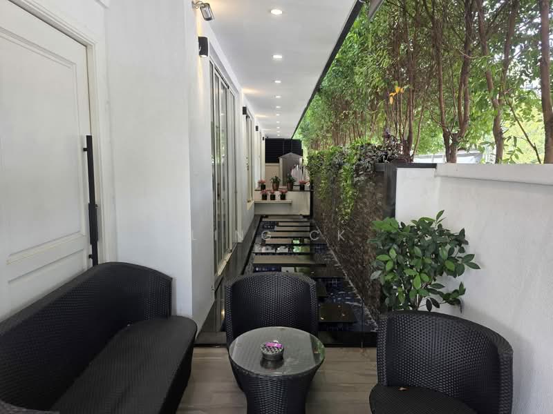 Homes at Eastwood Place Corner Terrace For Sale at S$ 4,800,000 | PropertyGuru Singapore - Exterior