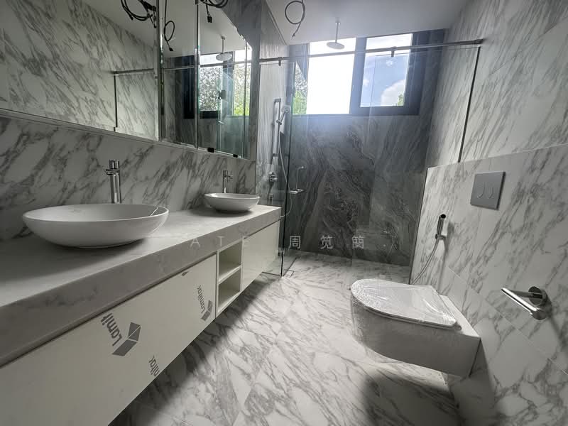 Last Unit! | Brand New @ Mount Sinai | Bright Airwell | Lift & Pool, Within 1km to Henry Park Primary School, Near Amenities, 5 Bedrooms, 4,574 sqft, Terraced House For Sale, by Kate 周笕簢., 500009541 - Bathroom - PropertyGuru.com.sg