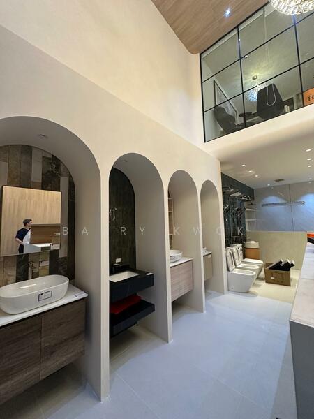 Inspace, 24 New Industrial Road, 2,454 sqft, Light Industrial (B1) For Sale, by Barry Kwok, 500009566 - Bathroom - CommercialGuru.com.sg