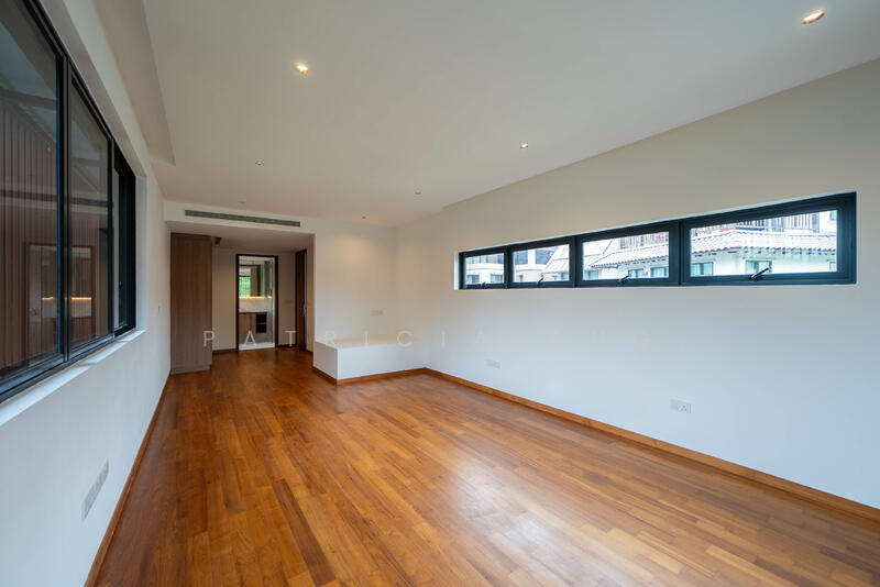 Cluny Park Road, Cluny Park Road, 5 Bedrooms, 6,308 sqft, Detached House For Sale, by Patricia Ang, 500009622 - Master Bedroom - PropertyGuru.com.sg