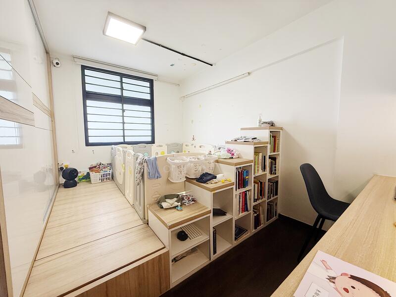 For Sale - 11 Holland Drive