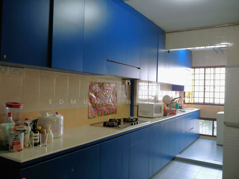 505 Choa Chu Kang Street 51 HDB Flat For Sale at S$ 539,000 | PropertyGuru Singapore - Kitchen