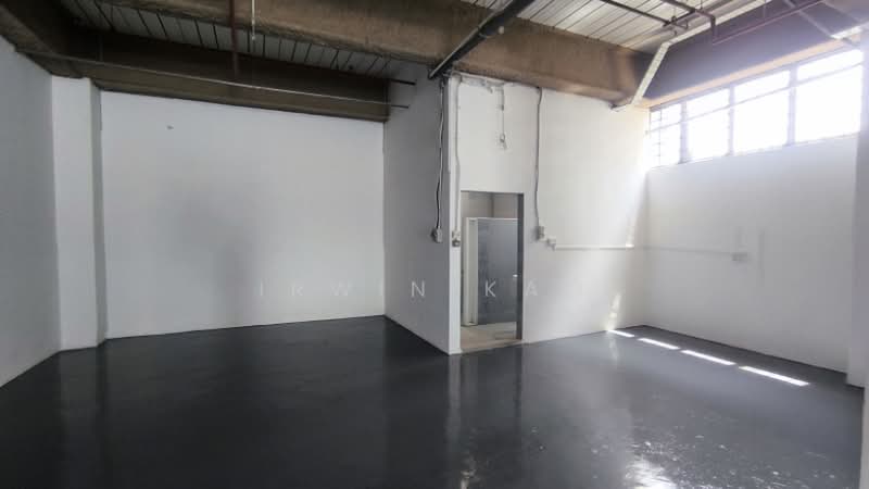 Prime Industrial Building, 39B Jalan Pemimpin, 3,000 sqft, Light Industrial (B1) For Rent, by Irwin Kao, 500009858 - Interior - CommercialGuru.com.sg