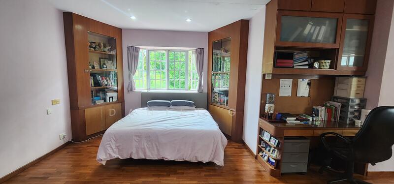 Spacious master bedroom