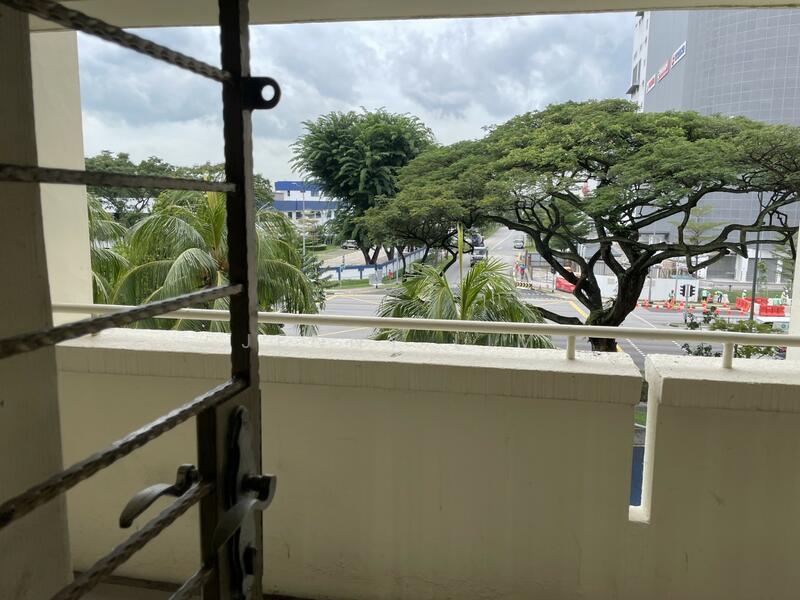 Entrance balcony view