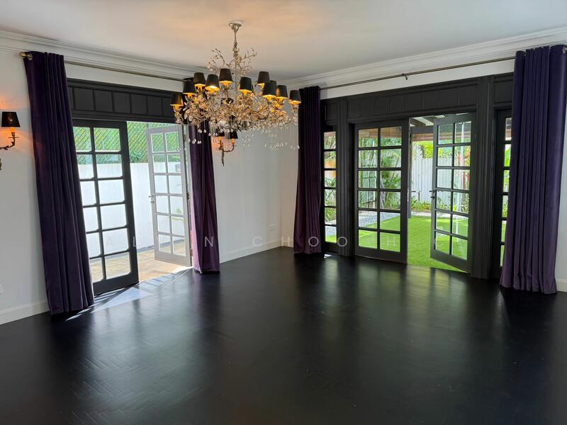 (Newly Listed) Rare Beautiful Freehold Detached Home Along Coronation Road in Prime District 10 Detached House For Sale at S$ 22,000,000 | PropertyGuru Singapore - Dining Room