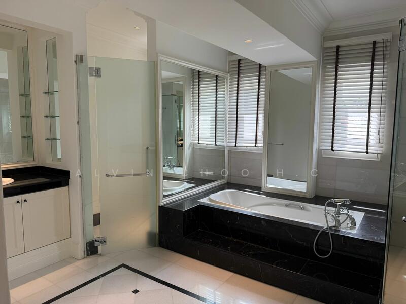 (Newly Listed) Rare Beautiful Freehold Detached Home Along Coronation Road in Prime District 10 Detached House For Sale at S$ 22,000,000 | PropertyGuru Singapore - Bathroom