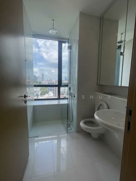Skyline 360, 68 St. Thomas Walk, 3 Bedrooms, 1,733 sqft, Condominium For Rent, by TOMMIJOSHUA ., 500010035 - Bathroom - PropertyGuru.com.sg