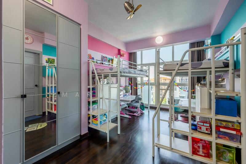 Large kids double bunk bedroom