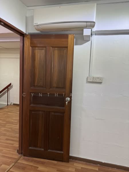 Clementi Shopping Centre, 354 Clementi Avenue 2, 730 sqft, Food & Beverage For Rent, by Cynthia Kok, 500010202 - Upstairs Living quater unit common room - CommercialGuru.com.sg