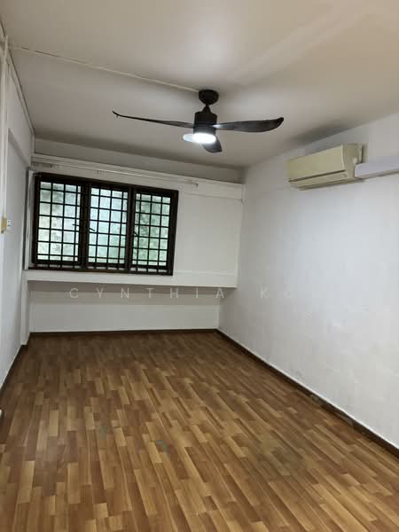 Clementi Shopping Centre, 354 Clementi Avenue 2, 730 sqft, Food & Beverage For Rent, by Cynthia Kok, 500010202 - UpstairsLiving quater unit living hall - CommercialGuru.com.sg