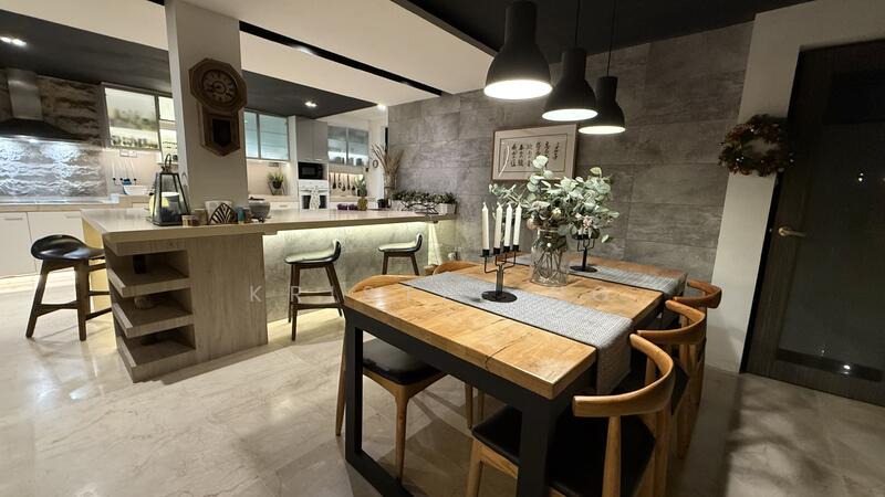 Dining & Dry Kitchen