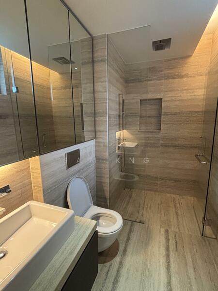 Nassim Road Grange Road Stevens Road Holland Road, White House Nassim Road White House Park Stevens Road, 4 Bedrooms, 3,940 sqft, Condominium For Rent, by Sam Kng, 500010514 - Bathroom - PropertyGuru.com.sg