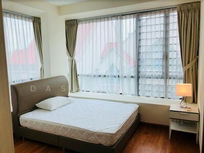 For Rent - The Estrella