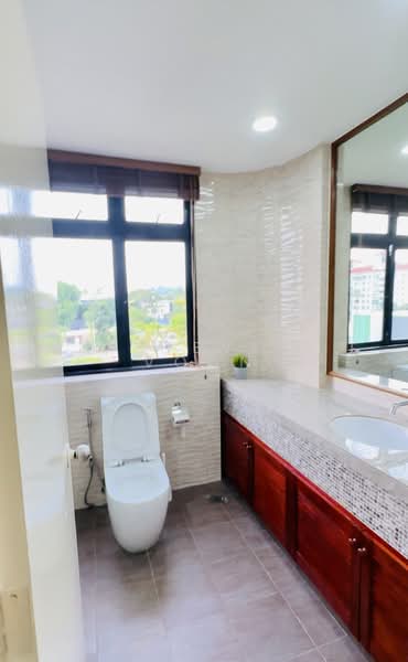 R1 Bathroom