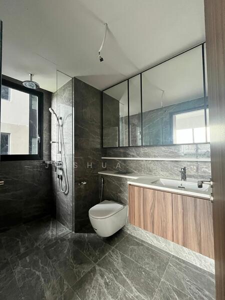 Lentor Modern, 5 Lentor Central, 3 Bedrooms, 990 sqft, Condominium For Sale, by Joshua Tan, 500010791 - Bathroom - PropertyGuru.com.sg