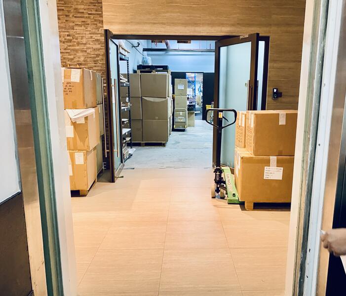 9000 SQFT Office plus Warehouse Tai Seng MRT, , 9,000 sqft, Warehouse For Rent, by Eric Chan 陳鴻運, 500010828 - Corridor - CommercialGuru.com.sg