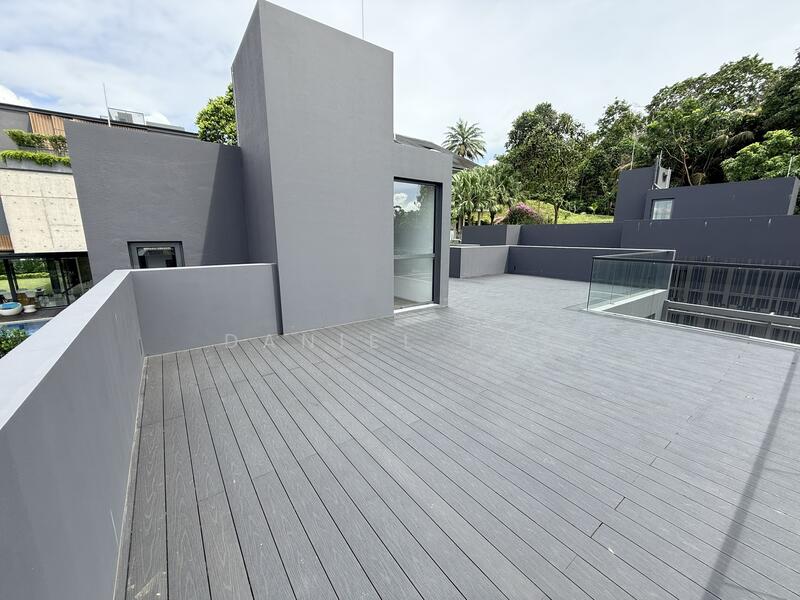 Rooftop Entertainment Area