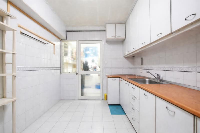 682 Choa Chu Kang Crescent, 682 Choa Chu Kang Crescent, 4 Bedrooms, 1,313 sqft, HDB Flat For Sale, by Kim Wah Ng, 500010916 - Kitchen - PropertyGuru.com.sg