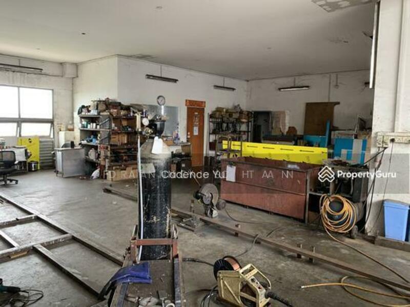 Pioneer Centre, 1 Soon Lee Street, 2,971 sqft, Factory / Workshop (B2) For Sale, by DANNY CHAN, 500011102 - Interior - CommercialGuru.com.sg