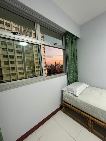18B Holland Drive, 18B Holland Drive, Room Rental, 200 sqft, HDB Flat For Rent, by Leong Kok Ying, 500011107 - Bedroom - PropertyGuru.com.sg