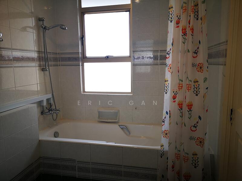 Attached Bathroom in Common Bedroom 2