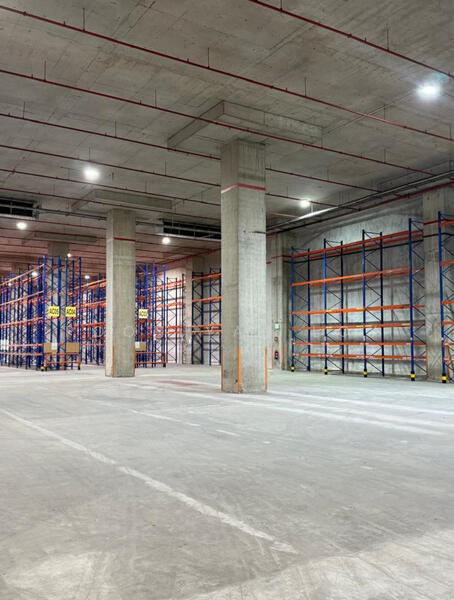 Ramp up, ☑️☑️☑️ dedicated loading bays, High Ceilings, 15K / 22K / 33K / 46K / 70K / 88K / 92K / 100K / 144K, 93,000 sqft, Warehouse For Rent, by Poon Yau Loy, 500011229 - Interior - CommercialGuru.com.sg