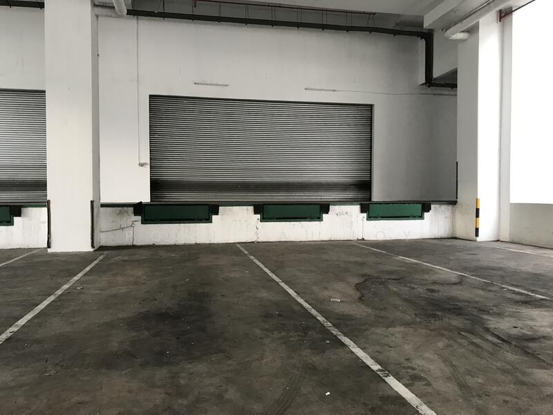 Ramp up, ☑️☑️☑️ dedicated loading bays, High Ceilings, 15K / 22K / 33K / 46K / 70K / 88K / 92K / 100K / 144K, 93,000 sqft, Warehouse For Rent, by Poon Yau Loy, 500011229 - Car Park - CommercialGuru.com.sg