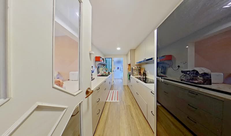 Stratford Court Condominium For Sale at S$ 1,449,999 | PropertyGuru Singapore - Kitchen