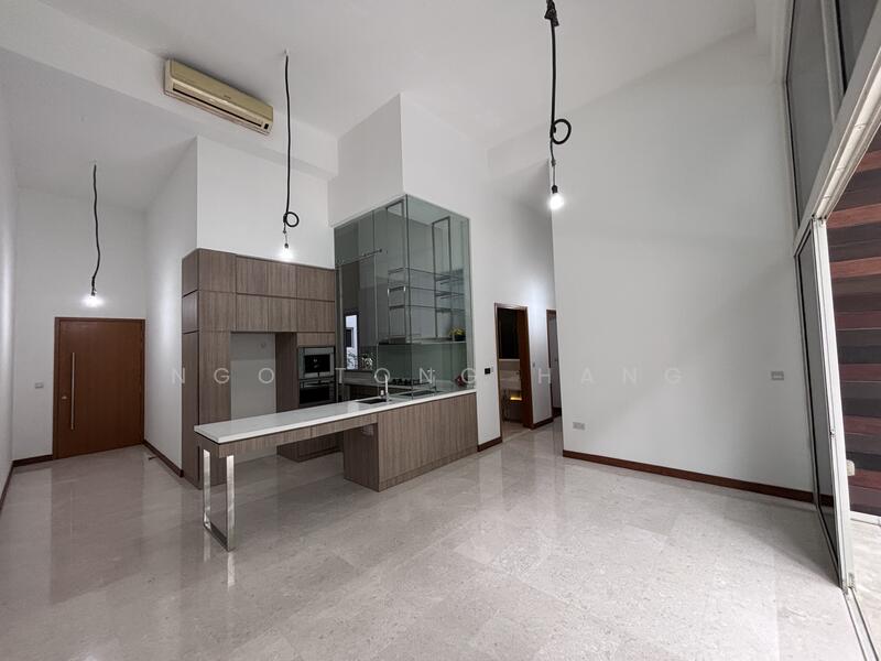 Living room with 4.7m high ceiling