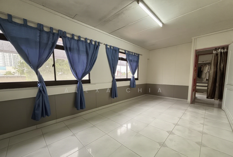 Master Bedroom (Virtually Decluttered)