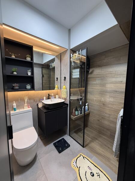 Master bedroom Bathroom