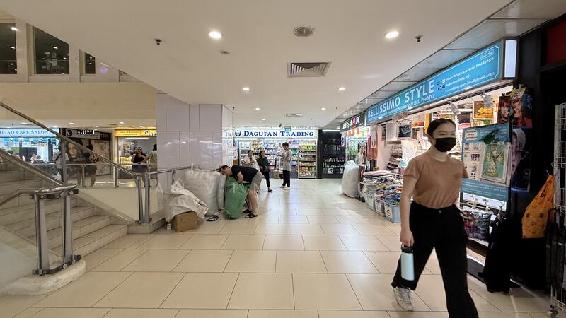 Lucky Plaza, 304 Orchard Road, 194 sqft, Mall Shop For Rent, by Alvin Chua, 500011328 - Corridor - CommercialGuru.com.sg