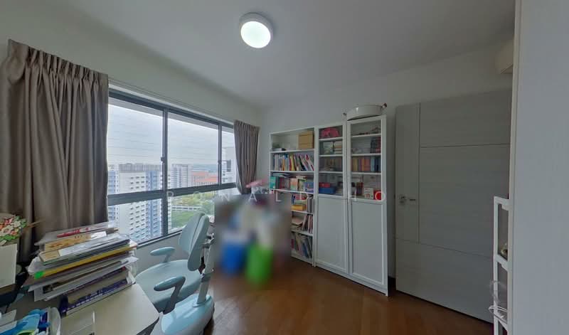 138C Yuan Ching Road, 138C Yuan Ching Road, 3 Bedrooms, 958 sqft, HDB Flat For Sale, by Ronald Ho, 500011346 - Looking into Bedroom Two - PropertyGuru.com.sg