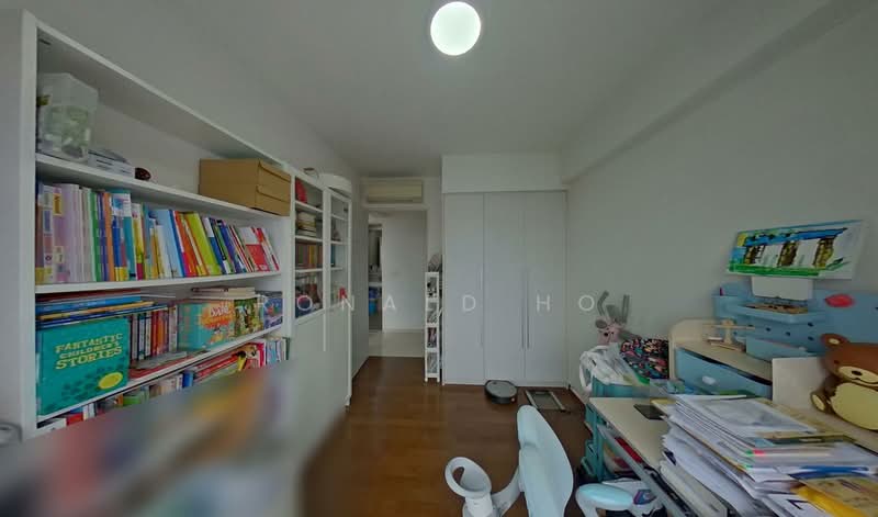 138C Yuan Ching Road, 138C Yuan Ching Road, 3 Bedrooms, 958 sqft, HDB Flat For Sale, by Ronald Ho, 500011346 - Looking out from Bedroom Two - PropertyGuru.com.sg