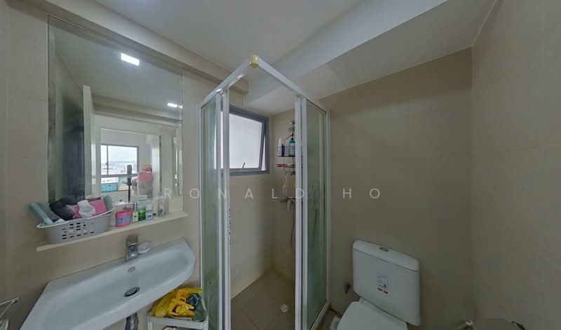 138C Yuan Ching Road, 138C Yuan Ching Road, 3 Bedrooms, 958 sqft, HDB Flat For Sale, by Ronald Ho, 500011346 -  Common Bathroom - PropertyGuru.com.sg