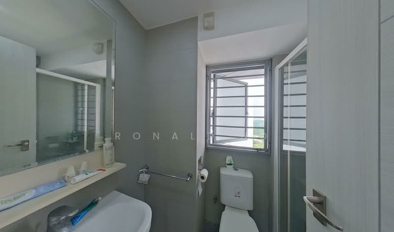 138C Yuan Ching Road, 138C Yuan Ching Road, 3 Bedrooms, 958 sqft, HDB Flat For Sale, by Ronald Ho, 500011346 - Ensuite Bathroom - PropertyGuru.com.sg