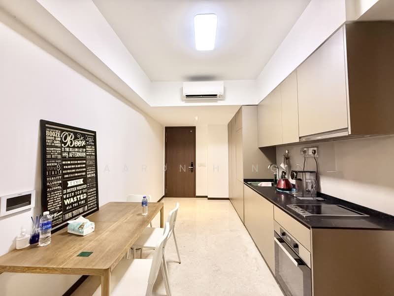 Royalgreen, 2 Anamalai Avenue, 2 Bedrooms, 667 sqft, Condominium For Rent, by Aaron Hong, 500011442 - Kitchen - PropertyGuru.com.sg