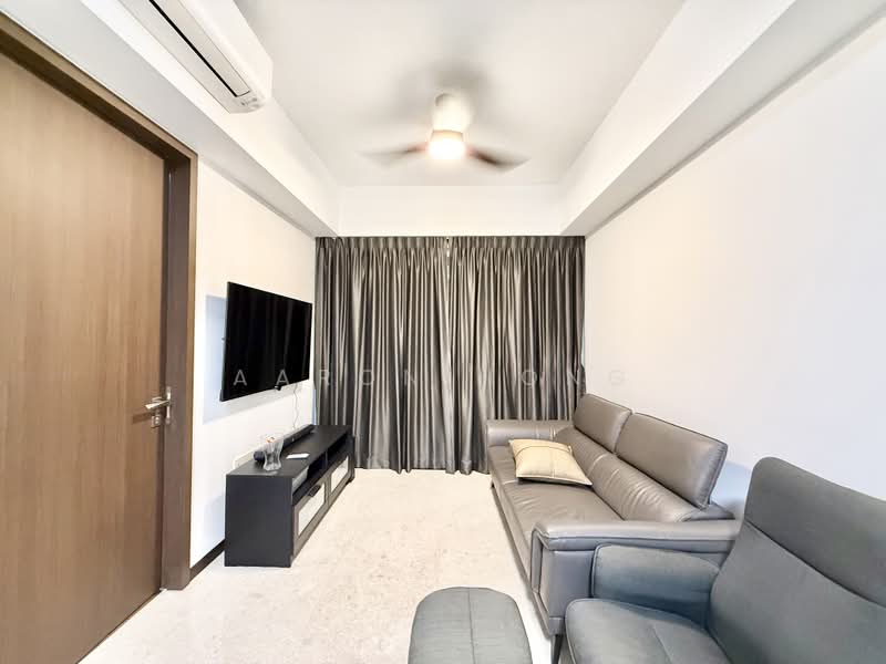 Royalgreen, 2 Anamalai Avenue, 2 Bedrooms, 667 sqft, Condominium For Rent, by Aaron Hong, 500011442 - Living Room - PropertyGuru.com.sg