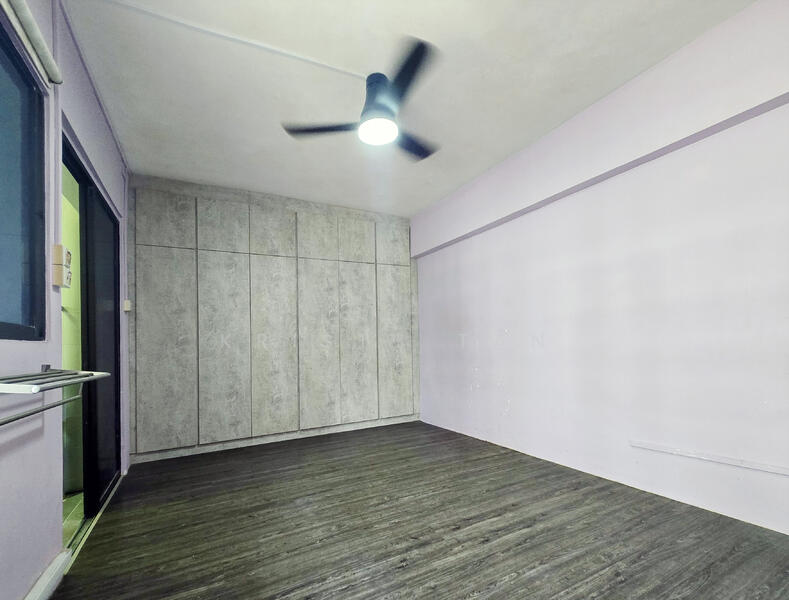 Master with wardrobe