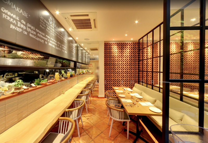 Fully-Fitted Modern Restaurant Ground Floor Space on Tras Street, Tras Street Tanjong Pagar Road Neil Road, 1,600 sqft, Food & Beverage For Rent, by Krystal Khor, 500011575 - Dining Room - CommercialGuru.com.sg