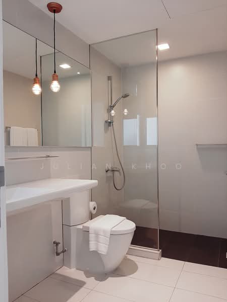 Lotus at Paya Lebar, 11 Paya Lebar Road, 2 Bedrooms, 736 sqft, Condominium For Rent, by Julian Khoo, 500011651 - Bathroom - PropertyGuru.com.sg