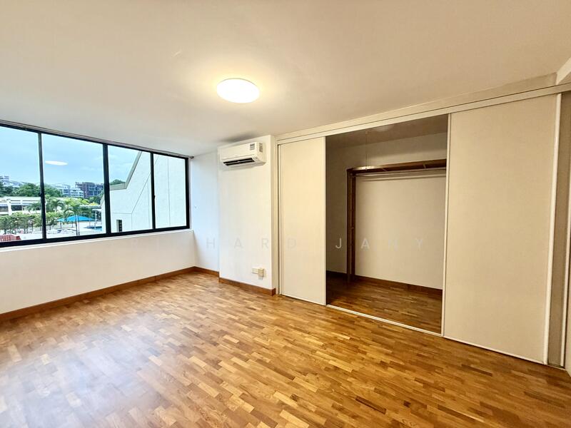 Big Bedroom 4 with independent access