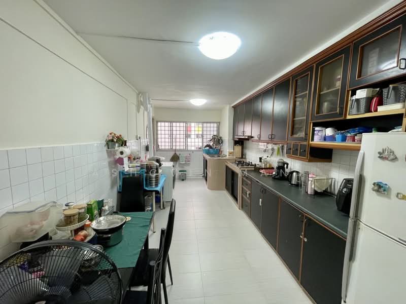 124 Bedok North Road, 124 Bedok North Road, 2 Bedrooms, 731 sqft, HDB Flat For Sale, by Ashcvin Mani, 500011793 - Kitchen - PropertyGuru.com.sg