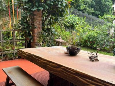 For Sale - RARE ! NESTLED IN AWESOME BOTANICS CHARMING DETACHED NEAR BINJAI PARK 6 CALL PAM 90228600