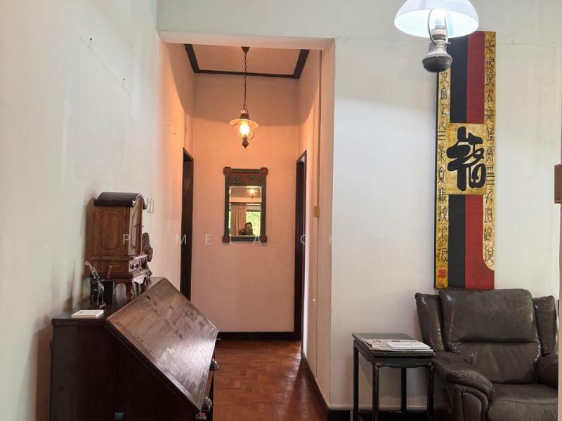 RARE ! NESTLED IN AWESOME BOTANICS ⭐️ CHARMING DETACHED NEAR BINJAI ⭐️ PARK 6 ☎️ PAM 90228600, , 6 Bedrooms, 5,000 sqft, Detached House For Sale, by Pamela Chong, 500011804 - Hallway - PropertyGuru.com.sg