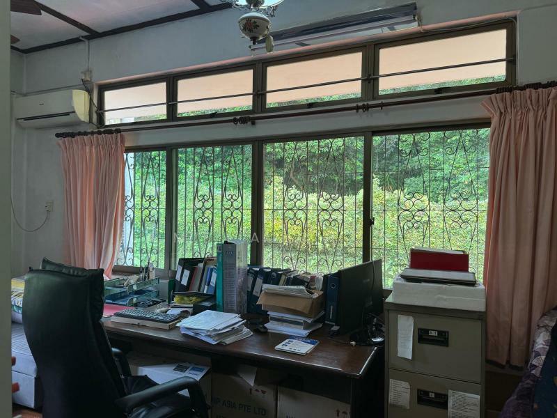 RARE ! NESTLED IN AWESOME BOTANICS CHARMING DETACHED NEAR BINJAI PARK 6 CALL PAM 90228600 Detached House For Sale at S$ 18,888,000 | PropertyGuru Singapore - Study