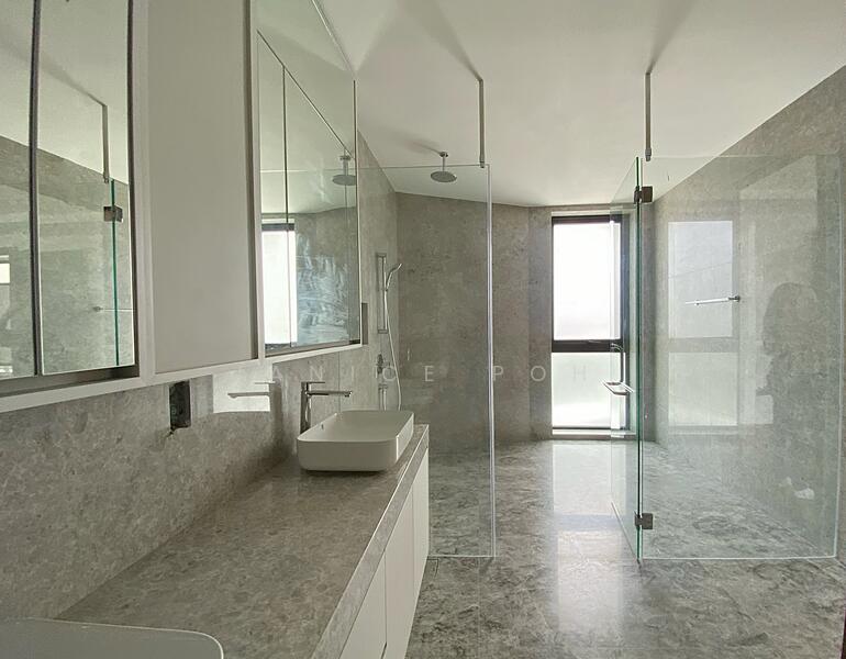 ❤️ Croucher Road - Unique layout with one of the best unblocked views! Detached House For Sale at S$ 11,880,000 | PropertyGuru Singapore - Ensuite Bathroom