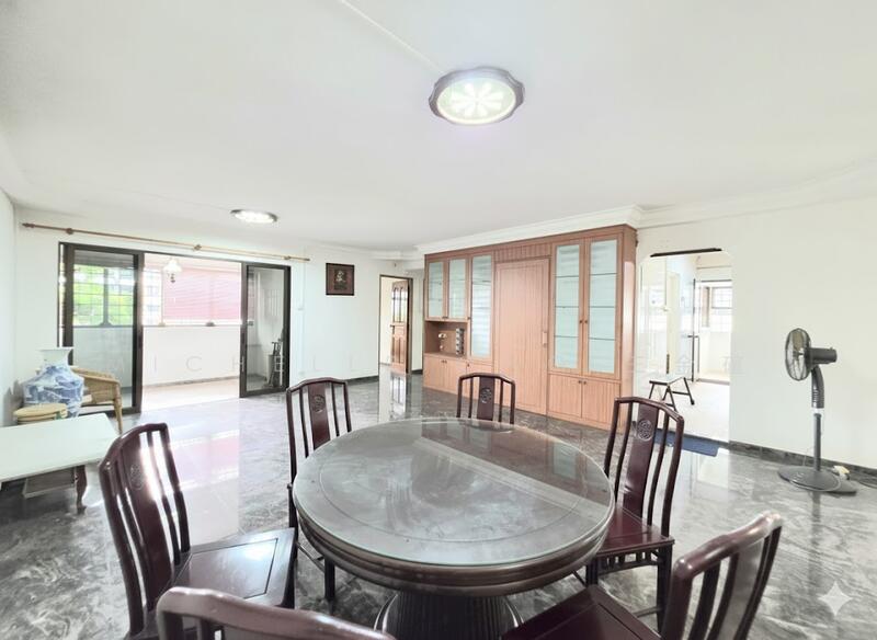 555 Woodlands Drive 53 HDB Flat For Sale at S$ 658,000 | PropertyGuru Singapore - Dining Room