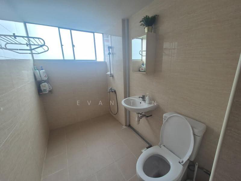 Lakeview Estate, 97A Upper Thomson Road, Ang Mo Kio / Bishan / Thomson, Room Rental, 150 sqft, Apartment For Rent, by Evan Tan, 500012342 - Bathroom - PropertyGuru.com.sg
